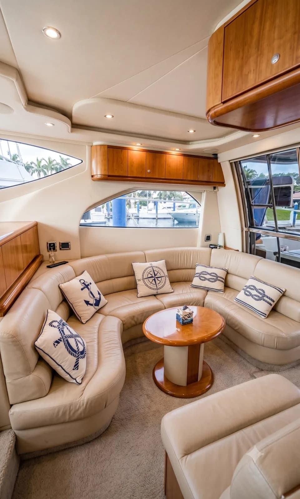 Sea Ray 52 ft — photo 2 of 3